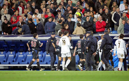 他能保持冷 他能保持冷