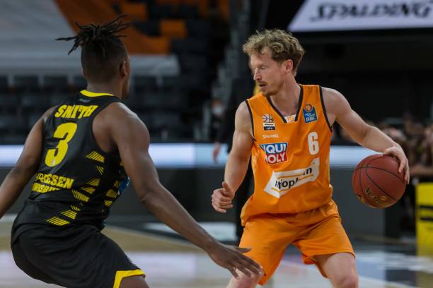 战术系统的 战术系统的