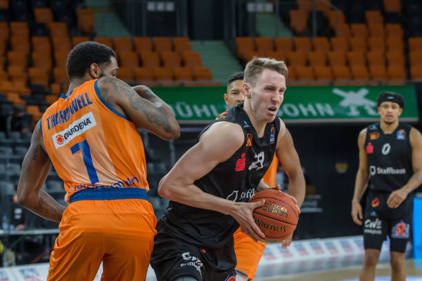 体育游泳世锦赛：覃海洋收获个人第四金